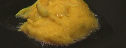 оладьи из тыквы и картофеля с зеленым луком и мускатным орехом. Шаг 6