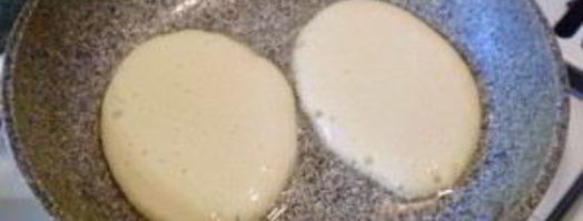 оладьи на кислом кефире. Шаг 6