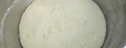 оладьи на молоке и дрожжах пышные. Шаг 3