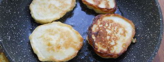 оладьи на сметане с яблоками. Шаг 6