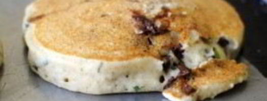 оладьи с базиликом и шоколадом. Шаг 13