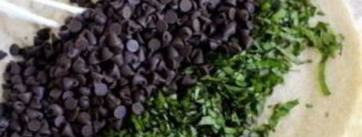 оладьи с базиликом и шоколадом. Шаг 10