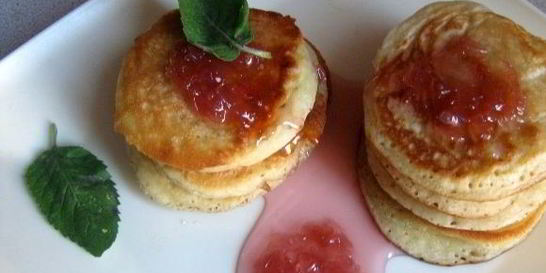 Пышные оладушки на кислом молоке