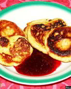 Пышные оладьи на кислом молоке и дрожжах