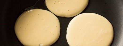 пышные оладьи на молоке. Шаг 8