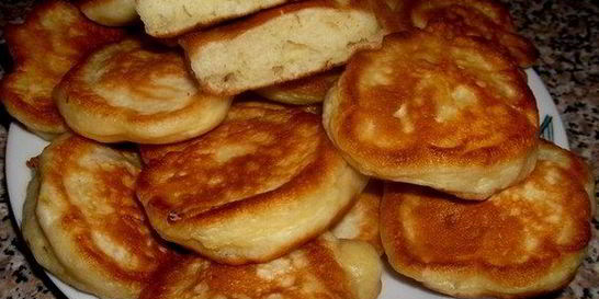 Пышные оладьи с кабачком на кефире