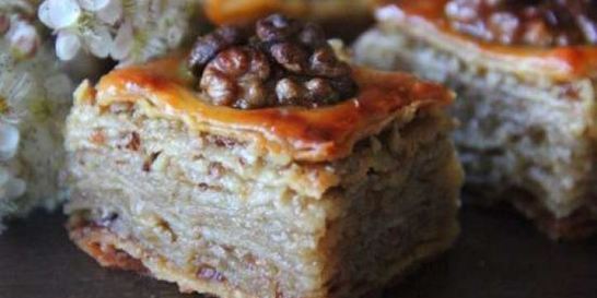 Пахлава медовая с орехами