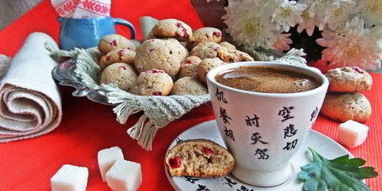 Гречневое печенье с брусникой