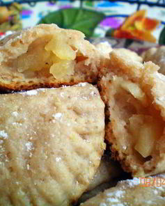 Ореховое печенье с яблочной начинкой