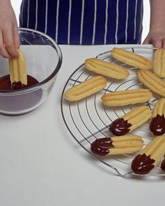 Печенье Сигаретки со сладкой начинкой