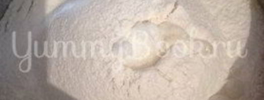 пирог со сливами и яблоками в мультиварке. Шаг 3