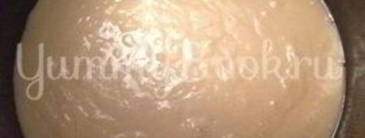 пирог со сливами и яблоками в мультиварке. Шаг 4