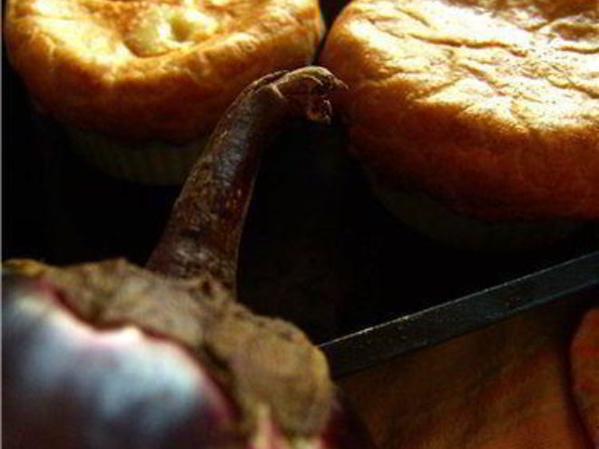 Рецепт пирога в тарелке с курицей и овощами