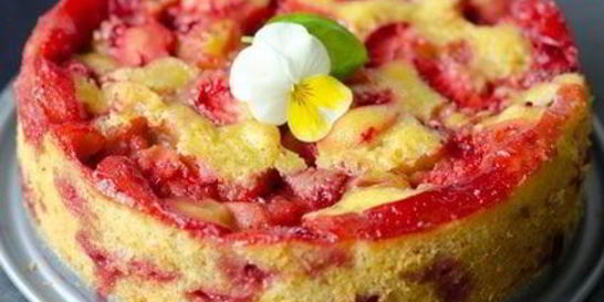 Сенсационно быстрый клубничный пирог