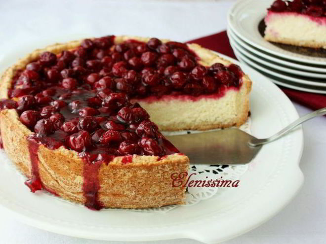 Рецепт творожного пирога с кокосом и вишней