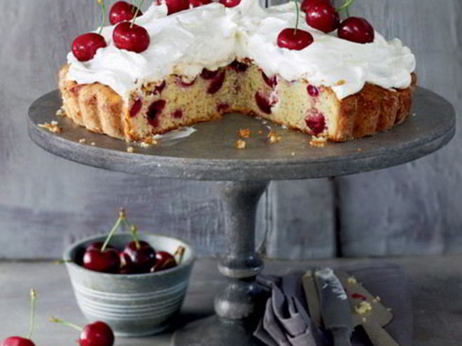 Рецепт вишневого пирога с сырным кремом