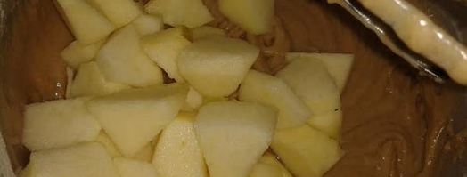 яблочный пирог с заливкой. Шаг 5