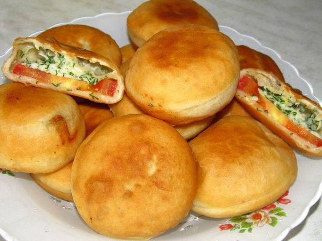 Рецепт домашних пирожков бомбочки с брынзой