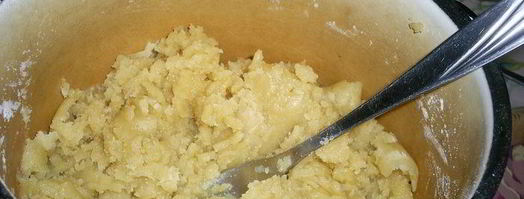 хмельные пирожки с яблочно-смородиновой начинкой. Шаг 3