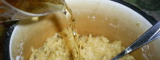 хмельные пирожки с яблочно-смородиновой начинкой. Шаг 4