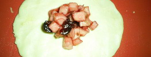 хмельные пирожки с яблочно-смородиновой начинкой. Шаг 9