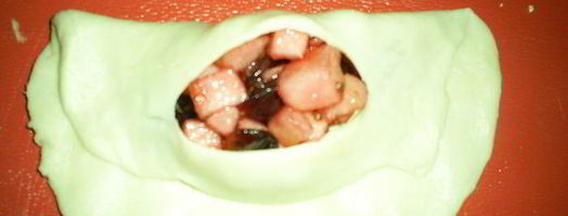 хмельные пирожки с яблочно-смородиновой начинкой. Шаг 10