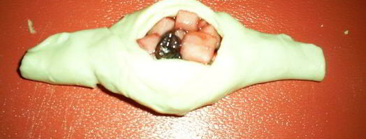 хмельные пирожки с яблочно-смородиновой начинкой. Шаг 11