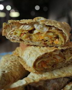 Пирожки из лаваша с курицей и капустой