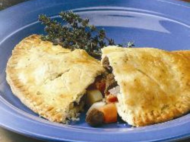 Рецепт пирожков из песочного теста с мясом и картофелем