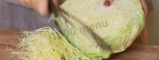 пирожки из слоеного теста с капустой в духовке. Шаг 3