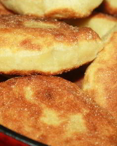 Пирожки из теста на мацони с картофелем и фаршем