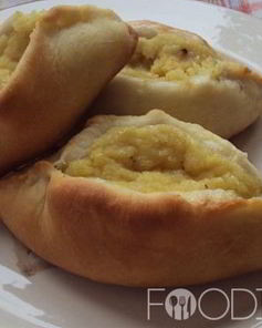 Пирожки с горохом в духовке