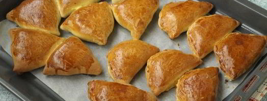 пирожки с колбасой и сыром. Шаг 13