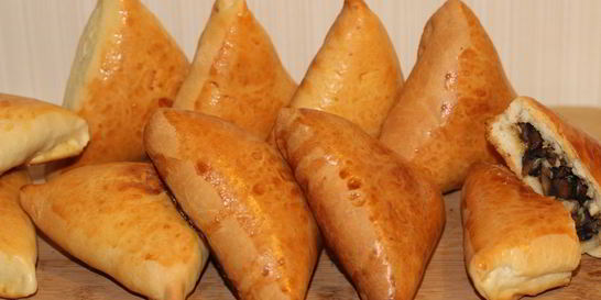 Пирожки с курицей и грибами