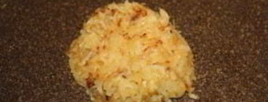 пирожки с рыбой из слоеного теста. Шаг 4