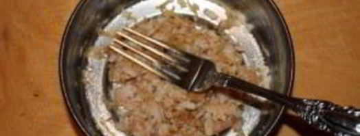 пирожки с рыбой из слоеного теста. Шаг 5