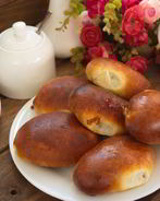 Пирожки с яблоком из дрожжевого теста