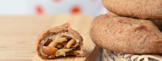 постные пирожки с маринованными опятами. Шаг 13