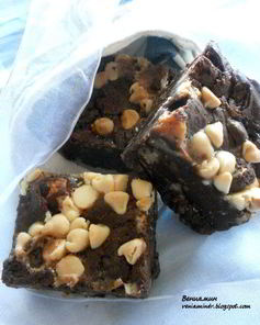 Брауни с шоколадными каплями и маршмеллоу