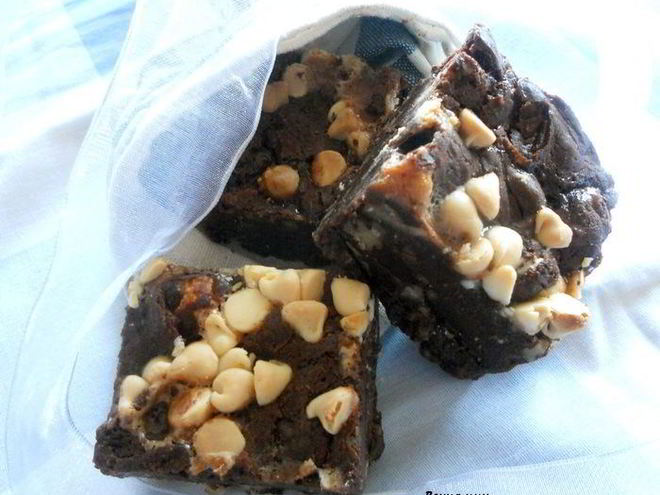 Рецепт брауни с шоколадными каплями и маршмеллоу