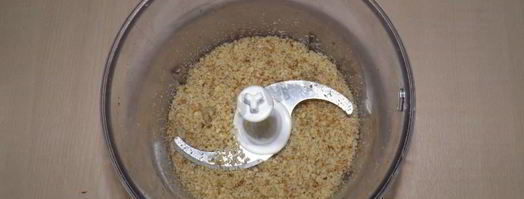 домашнее пирожное картошка из сухарей со сгущенкой. Шаг 4