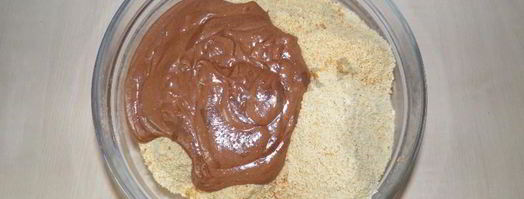 домашнее пирожное картошка из сухарей со сгущенкой. Шаг 7