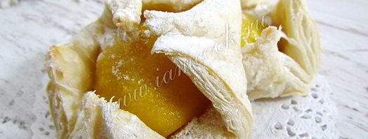 пирожные из слоеного теста с персиками. Шаг 11