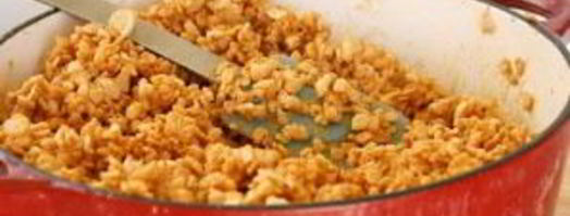 пирожные с шоколадом, рисовыми хлопьями и арахисовым маслом. Шаг 3