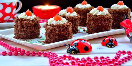 Шоколадные пирожные с кумкватами