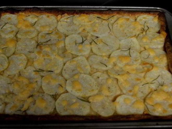 Рецепт картофельной пиццы с розмарином