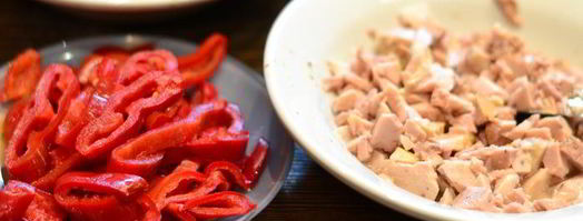 пицца-ролл с очень вкусной начинкой. Шаг 3