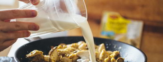 пицца с куриной грудкой и грибами в сливочном соусе. Шаг 8