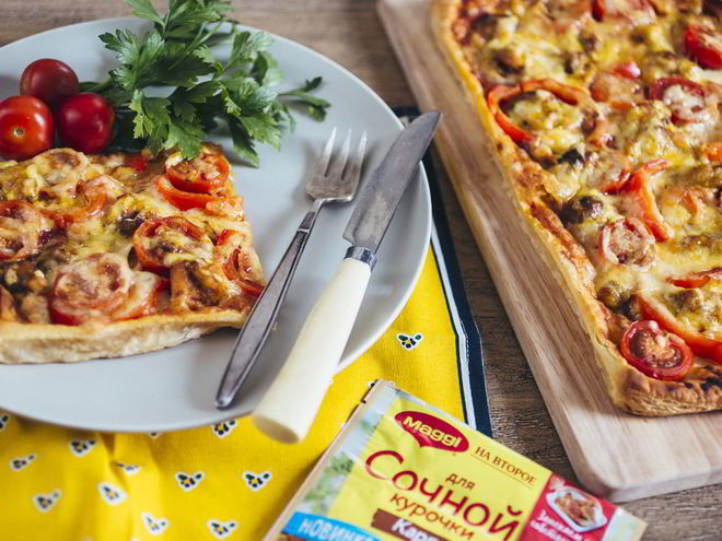 Рецепт пиццы с курицей карри на слоеном тесте