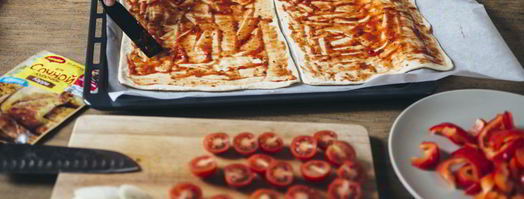 пицца с курицей карри на слоеном тесте. Шаг 8